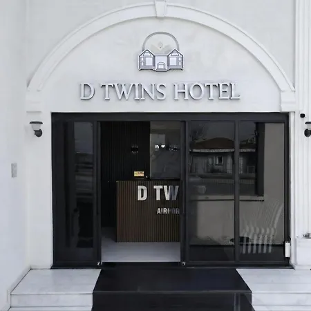 D Twins Airport Hotel-2